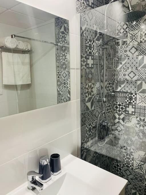 Alterhome Luminoso Estudio Con Piscina Y Maravillosas Vistas Torremolinos Exterior photo