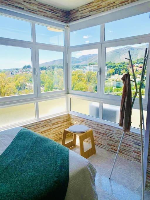 Alterhome Luminoso Estudio Con Piscina Y Maravillosas Vistas Torremolinos Exterior photo