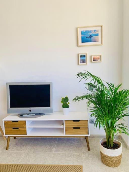 Alterhome Luminoso Estudio Con Piscina Y Maravillosas Vistas Torremolinos Exterior photo